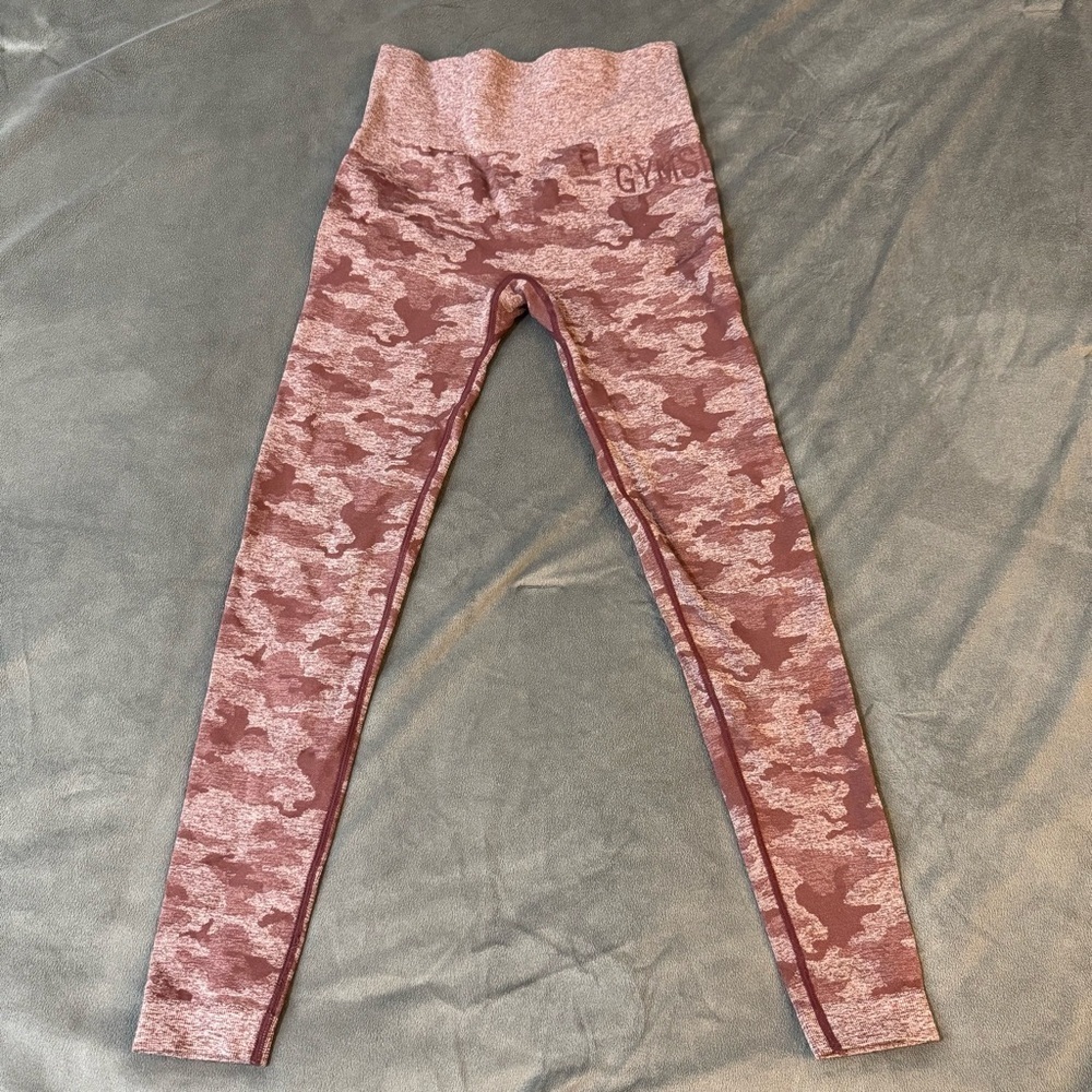 Gymshark Camo Seamless Leggings
#1313 - Picture 2 of 10